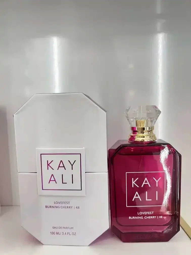 Elegant Women’s Perfume 100ml Alluring Fruity Floral Scent with Warm Woody Base for A Long-Lasting Romantic Impression
