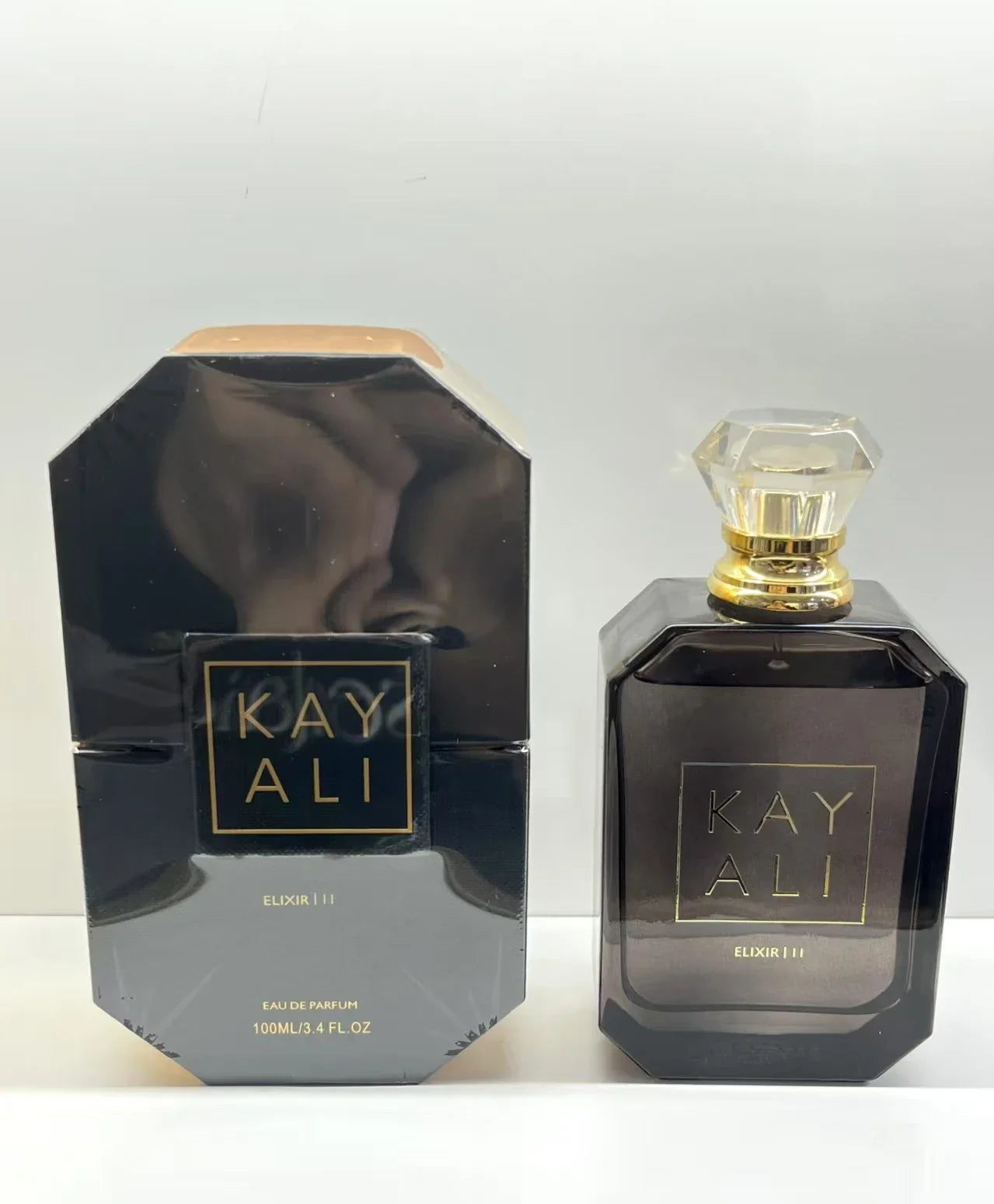 Elegant Women’s Perfume 100ml Alluring Fruity Floral Scent with Warm Woody Base for A Long-Lasting Romantic Impression